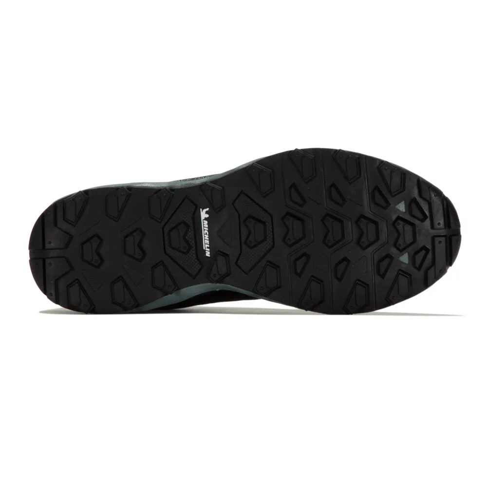 Mizuno Wave Daichi 7 GORE-TEX Trail Running Shoes